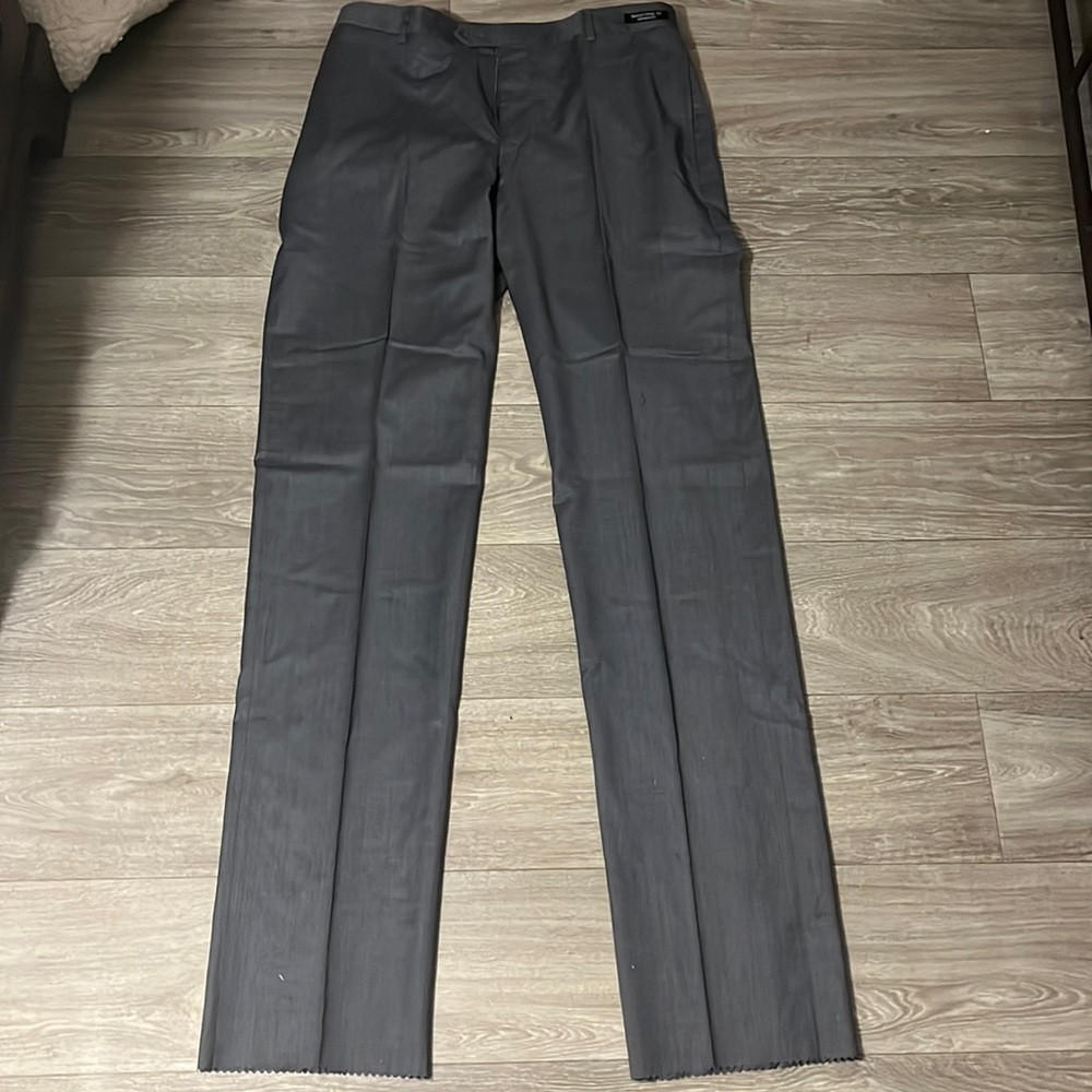 Jos A Bank 33 reg dress pant. Gray.